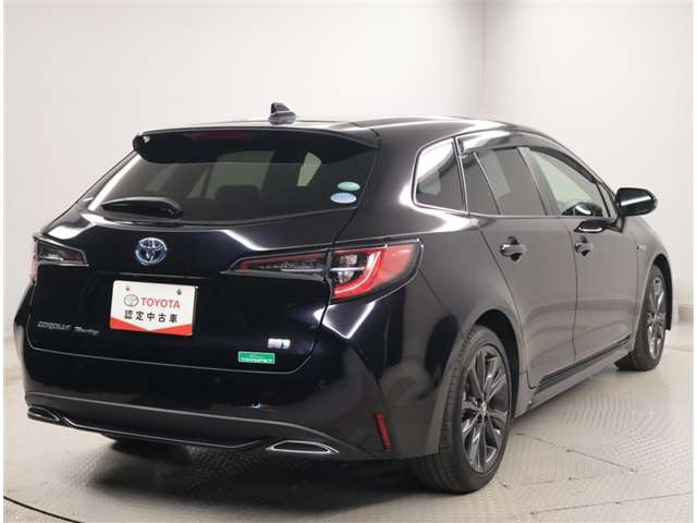 カローラツーリング1.8 ハイブリッド W×B