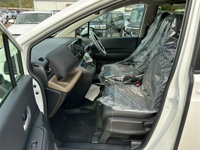 フリード1.5 e:HEV エアー EX