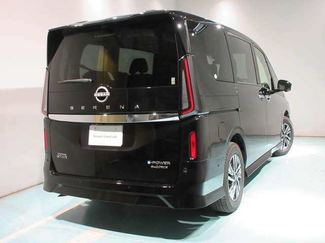 セレナ1.4 e-4ORCE ハイウェイスターV 4WD