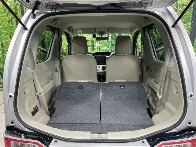 ���i�̂���������ʋ΁A���}���ɏ\���ȉ׎��X�y�[�X���m�ۂ��Ă���܂��B�Z�J���h�V�[�g��|���ƁA�傫�ȉו��̐ύڂ��\�ł���