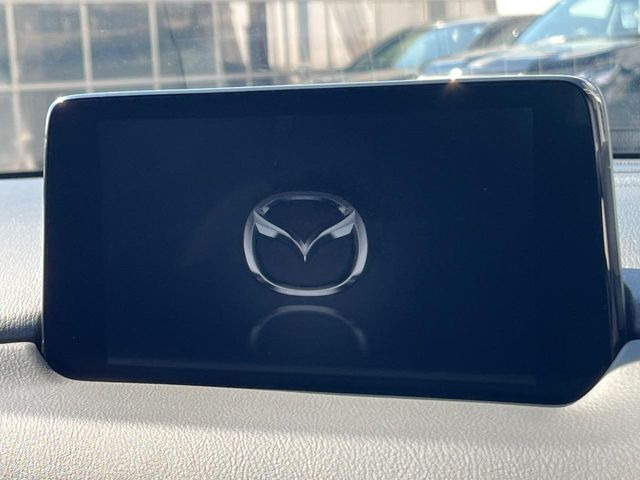 �y����8�C���`�i�r�z�l�C�̏����i�r�𑕔����Ă���܂��B�i�r�̎g���₷���͂������A�I�[�f�B�I�@�\���[��!�L�����v�◷�s�͂������A�ʋ΂┃�����ȂǕ��i�̃h���C�u���y�����Ȃ�͂���