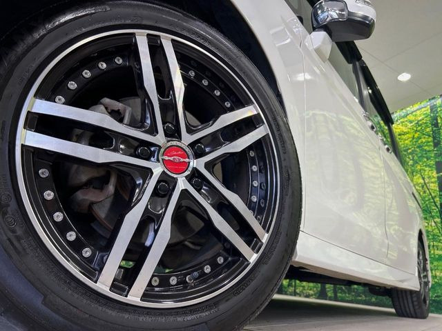 �y17�C���`�A���~�z�C�[���z�O�ςɃ}�b�`�����A���~�z�C�[���𑕒����Ă���܂��B�e��A���~�z�C�[����A�X�^�b�h���X�^�C�����戵�����Ă���܂��B���񂲑��k����������