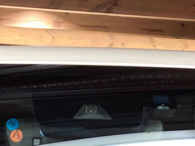 �y�g���^�Z�[�t�e�B�Z���X�z���s���ɑO���̎ԗ�����F�����A�Փ˂������Ȏ��͌x��ƃu���[�L�ŏՓˉ���Ɣ�Q�y�����A�V�X�g�B�����S�Ƀh���C�u�����y���݂��������܂��B