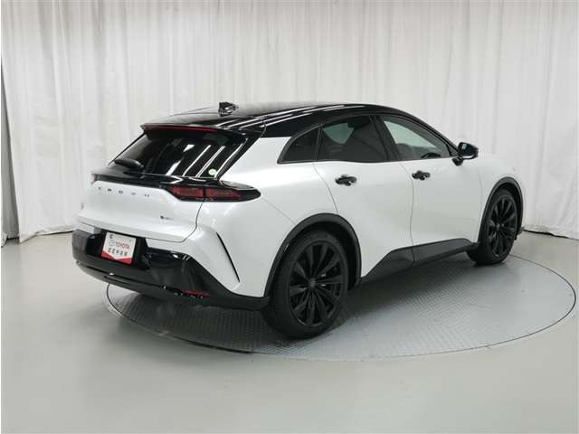 クラウンスポーツ2.5 Z E-Four 4WD