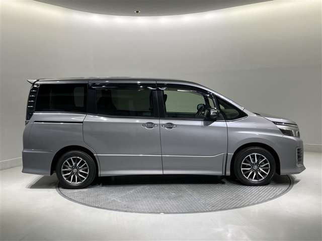 ヴォクシー2.0 ZS 煌II