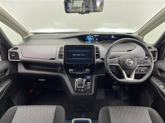 セレナ1.2 e-POWER ハイウェイスターV