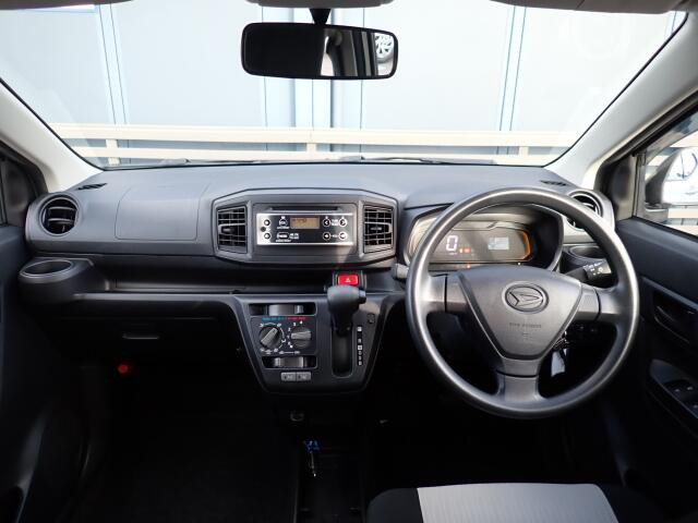 �C���p�l�摜�ɂȂ�܂��B�ԓ��͐��Ǝ҂ɂĎ����N���[�j���O�{�H�ς݂Ȃ̂ŁA��ϐ����ł��B