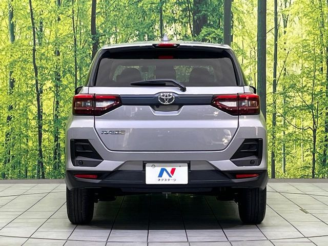 安心の最長10年・走行無制限保証(有償)をご用意。保証内容も充実はもちろん、無料点検&オイル交換や、年中無休の全国・24時間ロードサービスも付帯されておりますのでご安心下さい。