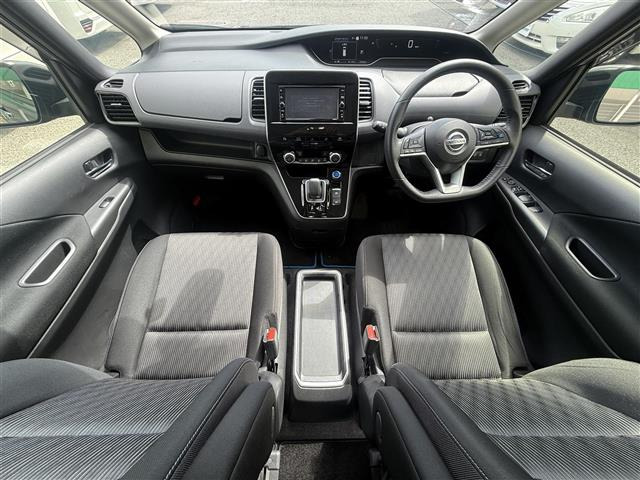 セレナ1.2 e-POWER ハイウェイスターV