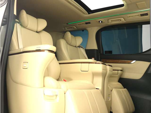 ヴェルファイア3.5 エグゼクティブラウンジ