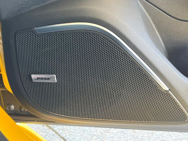 ●BOSEサラウンドシステム:モデル毎に最適な調整が施された、人気のサウンドシステムです。通常のスピーカーと比較しても音の広がりが感じられます。是非ご来店の上ご体感ください。