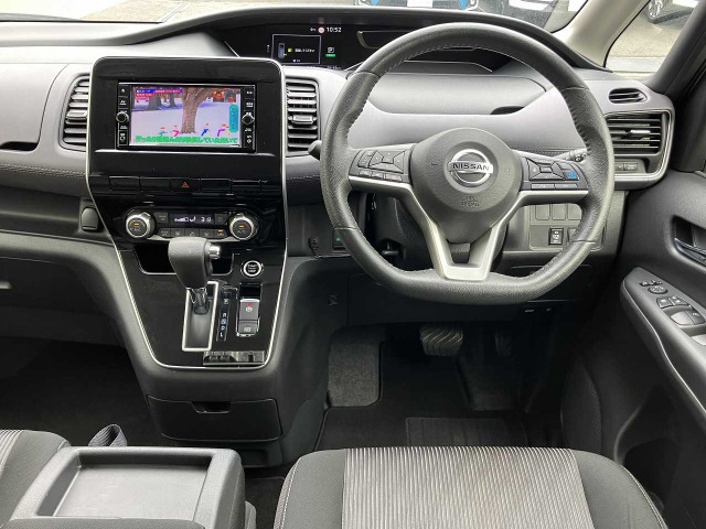 セレナ2.0 ハイウェイスターV