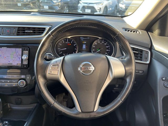 �y�����v�����X�e�A�����O�z�㎿�Ȋv���g�p���邱�ƂŁA��ɂ����������݂ƂĂ��^�]���₷���n���h���ł���