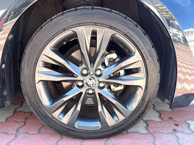 �y����17�C���`�A���~�z�C�[���z�O�ςɃ}�b�`���������A���~�z�C�[���𑕒����Ă���܂��B�e��ЊO�A���~�z�C�[����A�X�^�b�h���X�^�C�����戵�����Ă���܂��B���񂲑��k����������