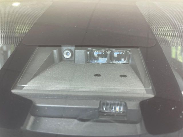 �y�v���N���b�V���Z�[�t�e�B�z�O���̎ԗ��������m���A�Փ˂������Ȏ��͌x��Œ��ӂ𑣂��A�u���[�L�𓥂ޗ͂��T�|�[�g�B�u���[�L�𓥂߂Ȃ������ꍇ�͏Փ˔�Q�y���u���[�L���쓮�A�Փˉ�����T�|�[�g���܂��B