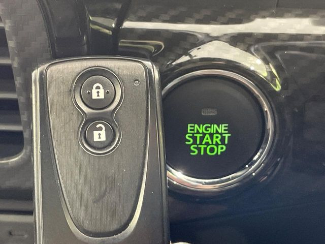 �y�L�[�t���[�V�X�e���z�J�o����|�P�b�g�ɓ��ꂽ�܂܂ł��h�A�̎{���E�������\�ȃX�}�[�g�L�[�𑕔��B�G���W���̃I���E�I�t�����J�M�����o���K�v����������Ƃ��Ă��֗��ł���