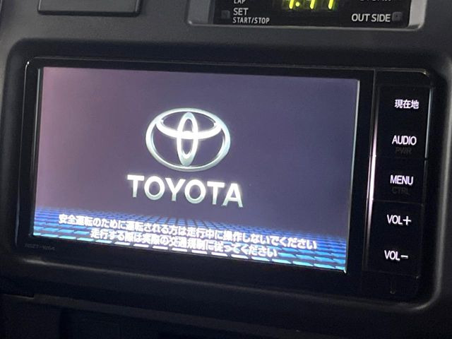 �y�����i�r�z�l�C�̏����i�r�𑕔����Ă���܂��B�i�r�̎g���₷���͂������A�I�[�f�B�I�@�\���[��!�L�����v�◷�s�͂������A�ʋ΂┃�����ȂǕ��i�̃h���C�u���y�����Ȃ�͂���