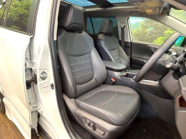 �y���烌�U�[�V�[�g�z����̂ӂ���肪�e�ՂŃ����e�i���X�����ȒP�ȁA�@�\���ɗD��鍇����v���̗p�����㎿�ȃV�[�g�ł��B����S�n���悭�A���������ӂ��S�n�ǂ��ԓ���Ԃ����o���Ă���܂��B