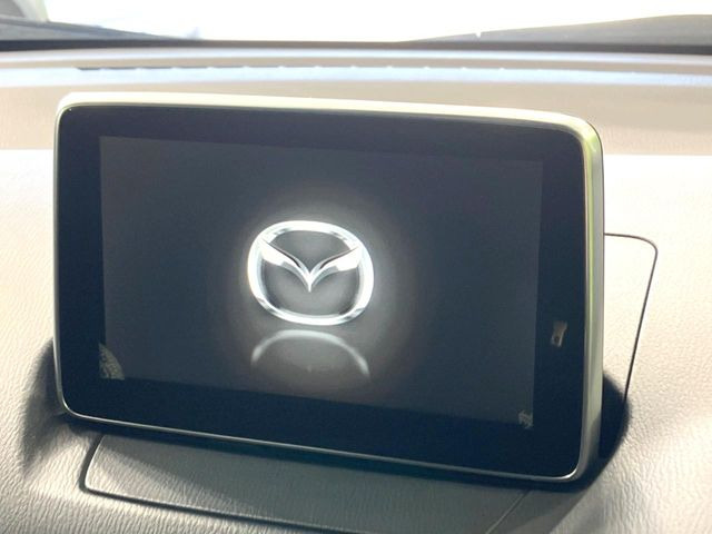 �y�}�c�_�R�l�N�g�i�r�z�ԓ��̕��͋C�Ƀ}�b�`������̌^�^�C�v�̃i�r�B�e����q�ݒ��Bluetooth�Đ����A�l�X�ȋ@�\���y���߂܂��B�����I�ȃ_�C�������삪�\�ŁA�g��������ǍD�ł��B