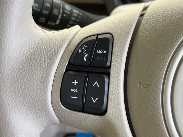 �y�X�e�A�����O�X�C�b�`�z�^�]���A�O������ڐ������炷���ƂȂ��A�I�[�f�B�I���̑��삪�\�ȕ֗��@�\!���S&���K�ȃh���C�u�����o���Ă���܂���