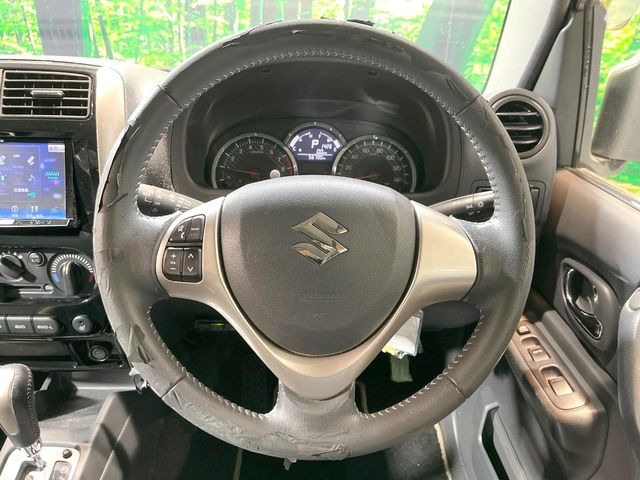 �y�����v�����X�e�A�����O�z�㎿�Ȋv���g�p���邱�ƂŁA��ɂ����������݂ƂĂ��^�]���₷���n���h���ł���