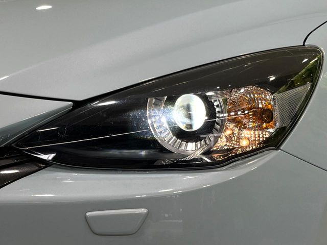 �yLED�w�b�h���C�g�z���V����ԑ��s�����ǍD�Ȏ��E���m�ۂ����S���ĉ^�]�ł��鍂�P�xLED�w�b�h���C�g�𑕔�!�_�����x�������A����d�͂��}�����Ă��܂��B