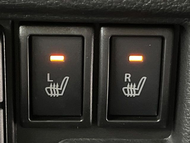 【シートヒーター】寒い日に重宝するシートヒーター!エアコンより早く温まってくれるので寒がりの人も安心ですね♪エアコンの温風は乾燥するから苦手、という方にもをおすすめです。