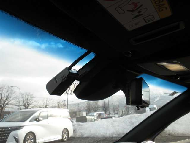 ���X�͎Ԃ̕i���Ɏ��M�������Ă��܂�!�Ȃ̂ŁA���܂��܂Ȋp�x����70���ȏ�̂��ʐ^�ڂ��Ă��܂��B