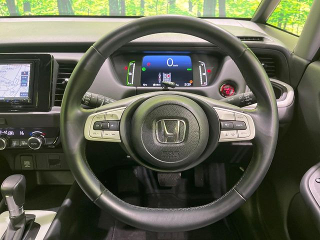 �y�����v�����X�e�A�����O�z�㎿�Ȋv���g�p���邱�ƂŁA��ɂ����������݂ƂĂ��^�]���₷���n���h���ł���