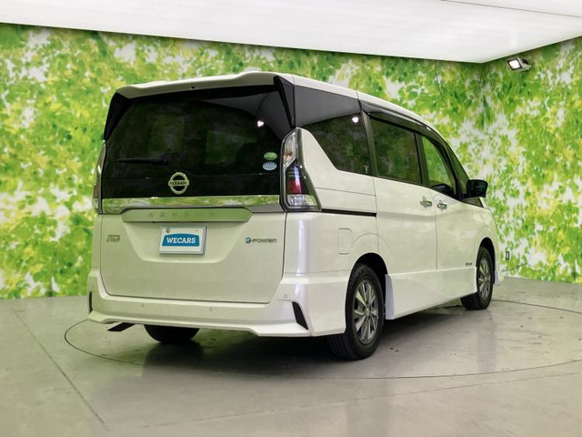 セレナ1.2 e-POWER ハイウェイスターV