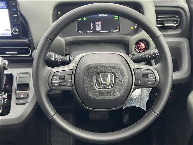 フリード1.5 e:HEV クロスター