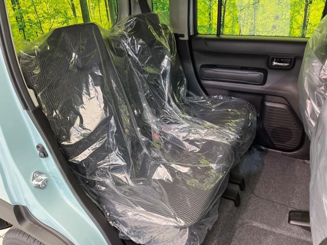 ���i���ȃI���W�i���t���A�}�b�g���I�v�V�����ɂĂ��p�ӂ��Ă���܂��B���D���ȃf�U�C����J���[�����Ԃɍ��킹�đI��ł����������Ƃ��ł��܂���