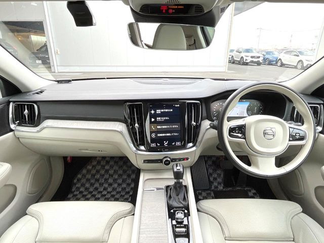 V60クロスカントリーT5 AWD プロ 4WD