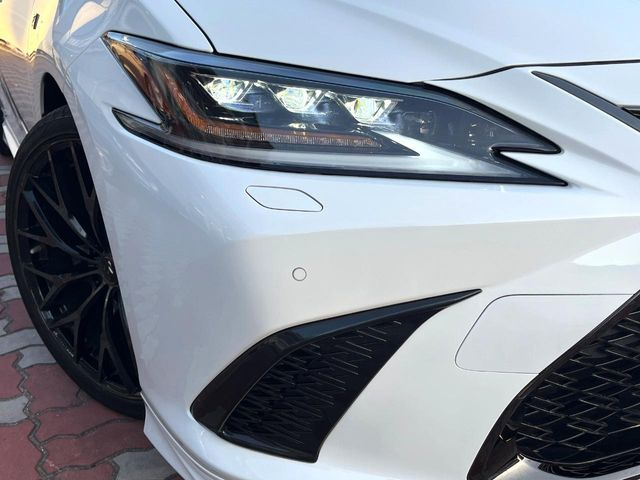 �y�O��LED�w�b�h���C�g�z�X�^�C���b�V���Ȍ����ڂ̎O��LED�w�b�h���C�g�𑕔���X�^�C�������łȂ��A��Ԃ̑��s�����E�ǍD�ň��S���Ă���肢�������܂��B