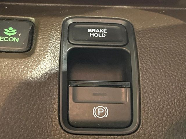 �y�d���p�[�L���O�u���[�L�z�p�[�L���O�u���[�L�͕֗��ȓd����!�{�^����ő���ł��A�A�N�Z���𓥂߂Ύ����ŉ�������܂��􃌃o�[��y�_���������̂ŉ^�]�ȉ����������肵�܂��ˁ�