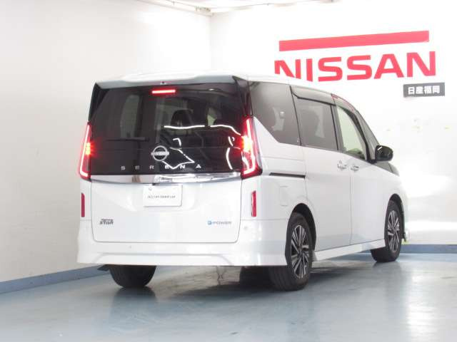 セレナ1.4 e-POWER ハイウェイスターV