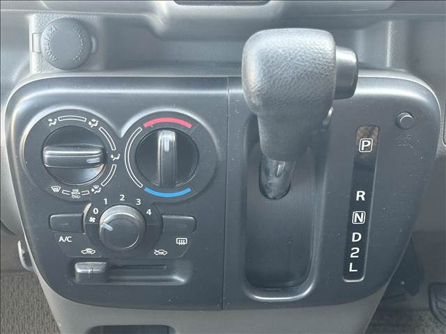 �F�l�̂����X�A�y�X�}�C���X�^�b�t�ꓯ���҂����Ă���܂�!���Ј�x�A�����X����������