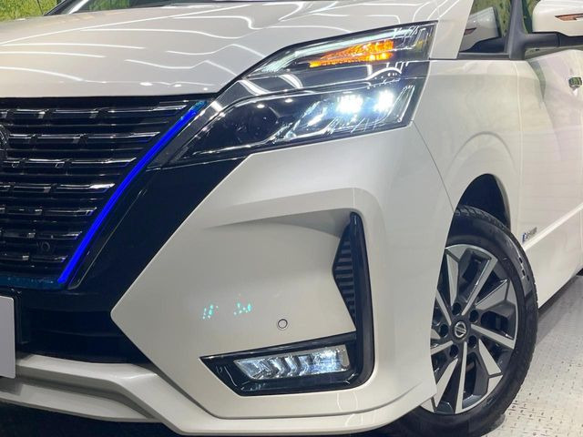 �yLED�w�b�h���C�g�z���V����ԑ��s�����ǍD�Ȏ��E���m�ۂ����S���ĉ^�]�ł��鍂�P�xLED�w�b�h���C�g�𑕔�!�_�����x�������A����d�͂��}�����Ă��܂��B