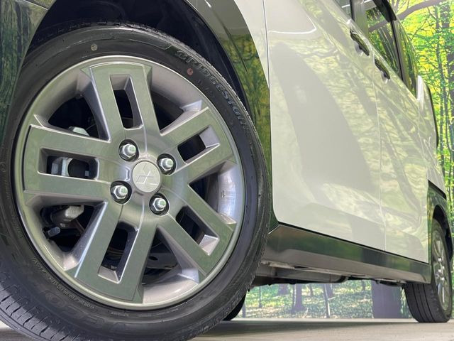 �y����15�C���`�A���~�z�C�[���z�O�ςɃ}�b�`���������A���~�z�C�[���𑕒����Ă���܂��B�e��ЊO�A���~�z�C�[����A�X�^�b�h���X�^�C�����戵�����Ă���܂��B���񂲑��k����������