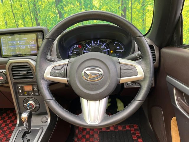 �y�����v�����X�e�A�����O�z�㎿�Ȋv���g�p���邱�ƂŁA��ɂ����������݂ƂĂ��^�]���₷���n���h���ł���