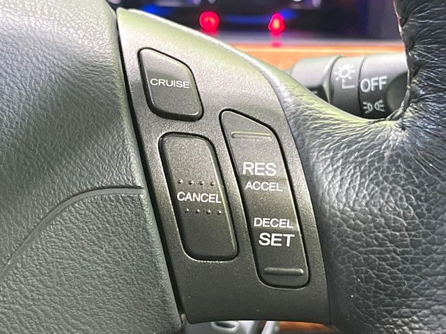 �y�N���[�Y�R���g���[���z�������H�����N���N���s�B�A�N�Z���𗣂��Ă���葬�x�ő��s���ł��A�������^�]���̕��S���y��!�����E�������ȒP�ȃX�C�b�`����Œ����ł��܂��B