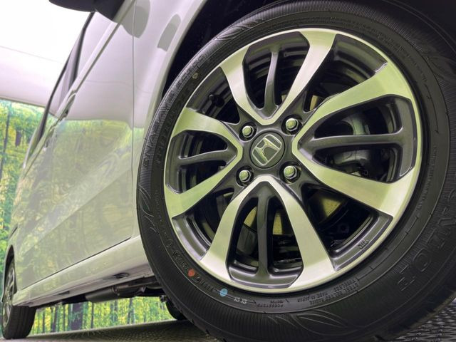 �y����14�C���`�A���~�z�C�[���z�O�ςɃ}�b�`���������A���~�z�C�[���𑕒����Ă���܂��B�e��ЊO�A���~�z�C�[����A�X�^�b�h���X�^�C�����戵�����Ă���܂��B���񂲑��k����������