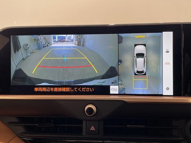 クラウンスポーツ2.5 Z E-Four 4WD