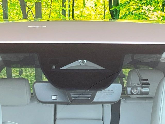 �yi-ACTIVESENSE�z���s���ɑO���̎ԗ�����F�����A�Փ˂������Ȏ��͌x��ƃu���[�L�ŏՓˉ���Ɣ�Q�y�����A�V�X�g�B�����S�Ƀh���C�u�����y���݂��������܂��B