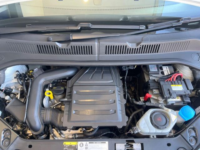 �����X�ł́A�e���[�J�[�̐�p�f�f�e�X�^�[�𓱓��B���Ǝ��i�����e�N�j�J���X�^�b�t���풓���Ă���܂��̂ŁA������̍ۂɂ����S���Ă����p���������܂��B