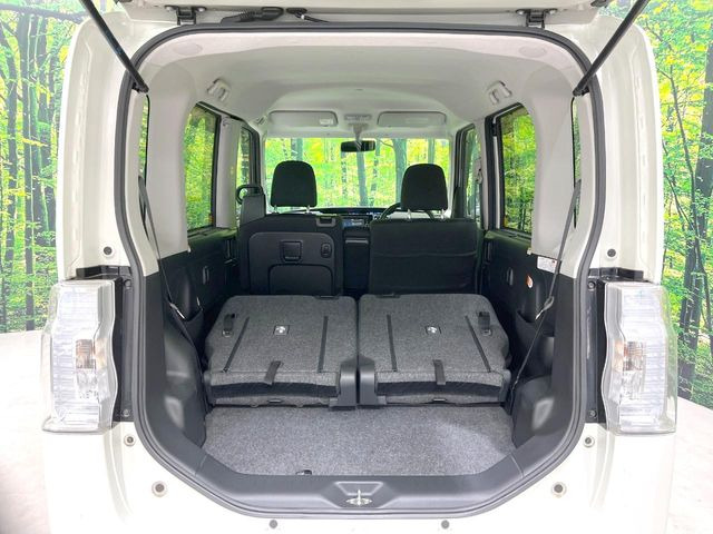 ���i�̂���������ʋ΁A���}���ɏ\���ȉ׎��X�y�[�X���m�ۂ��Ă���܂��B�Z�J���h�V�[�g��|���ƁA�傫�ȉו��̐ύڂ��\�ł���