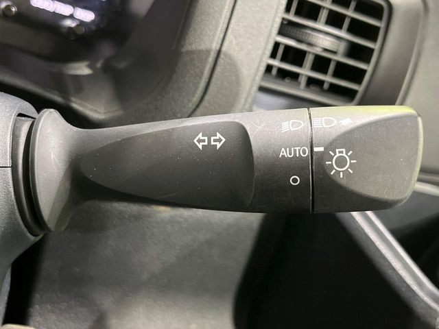 �y�I�[�g���C�g�z����̖��邳�ɉ����Ď����Ńw�b�h���C�g�̓_���E�������ł���@�\�ł�!���C�g�̕t���Y��E�����Y��Ȃǂ������Ȃ�A�J�̓���[���̑��s�����S!�g���l���ʉߎ����֗��ł��ˁ�