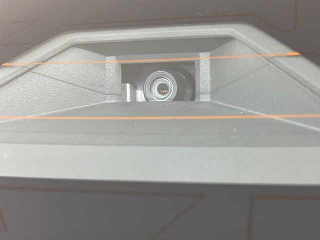 【スズキ セーフティサポート】走行中に前方の車両等を認識し、衝突しそうな時は警報とブレーキで衝突回避と被害軽減をアシスト。より安全にドライブをお楽しみいただけます。