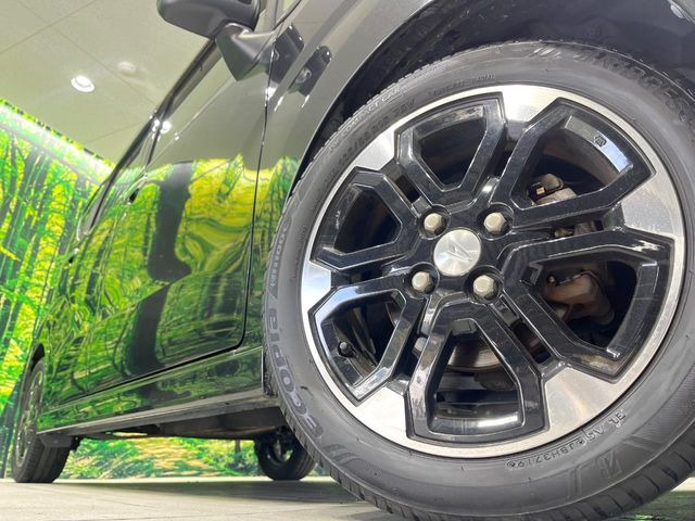 �y����15�C���`�A���~�z�C�[���z�O�ςɃ}�b�`���������A���~�z�C�[���𑕒����Ă���܂��B�e��ЊO�A���~�z�C�[����A�X�^�b�h���X�^�C�����戵�����Ă���܂��B���񂲑��k����������