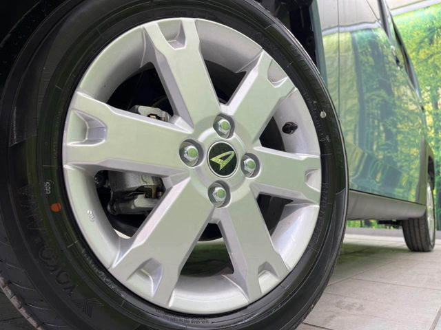 �y����15�C���`�A���~�z�C�[���z�O�ςɃ}�b�`���������A���~�z�C�[���𑕒����Ă���܂��B�e��ЊO�A���~�z�C�[����A�X�^�b�h���X�^�C�����戵�����Ă���܂��B���񂲑��k����������